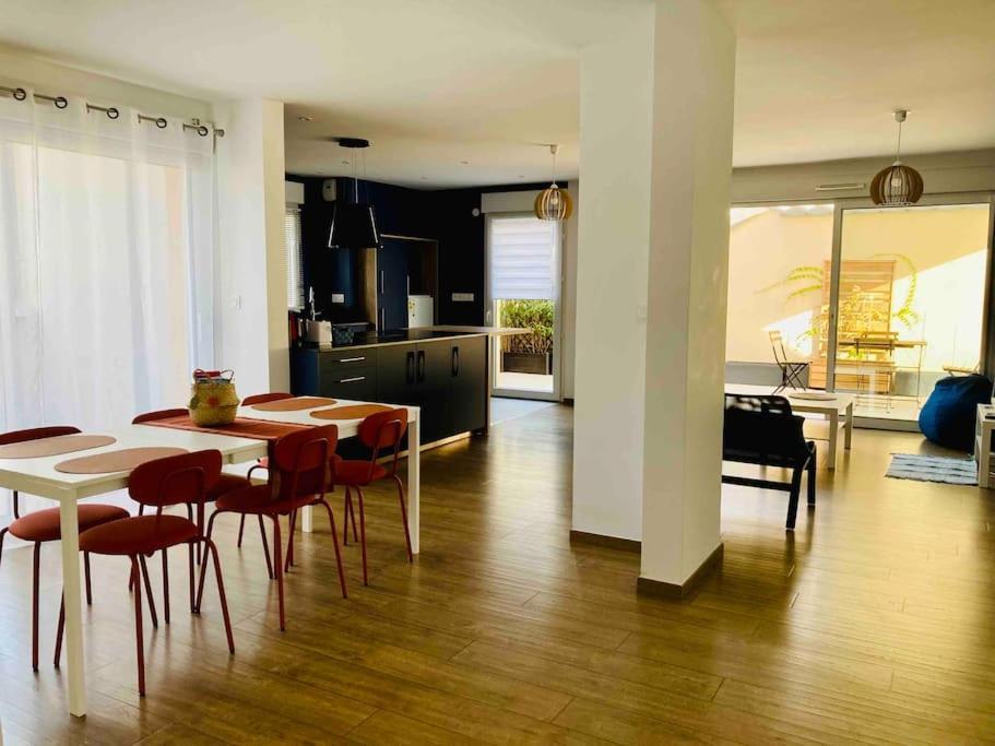 Quai Sud - Gare, 100 M2, Parking, Wifi, Superette, Lave Linge Apartment Angers Ngoại thất bức ảnh